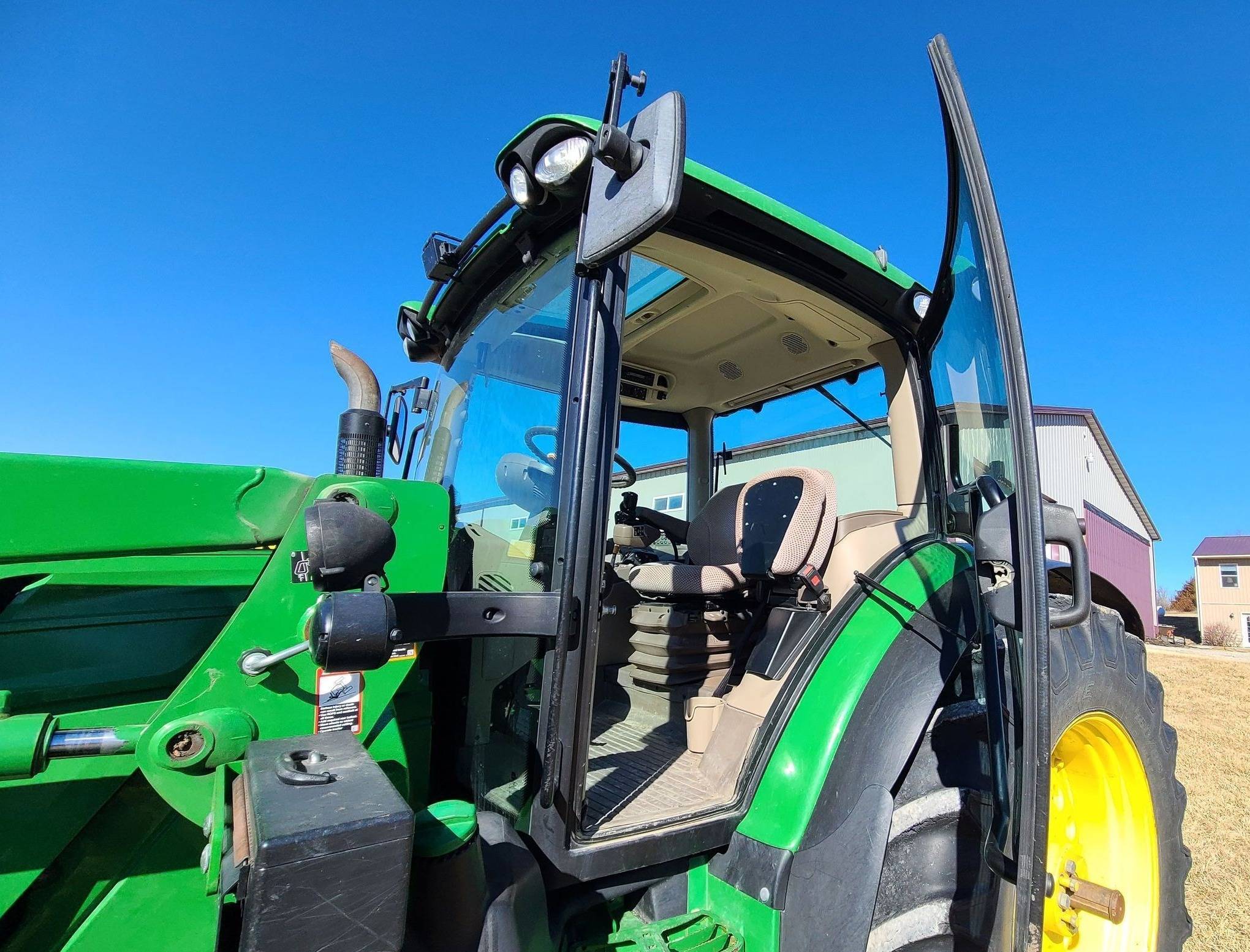 2015 John Deere 6125R