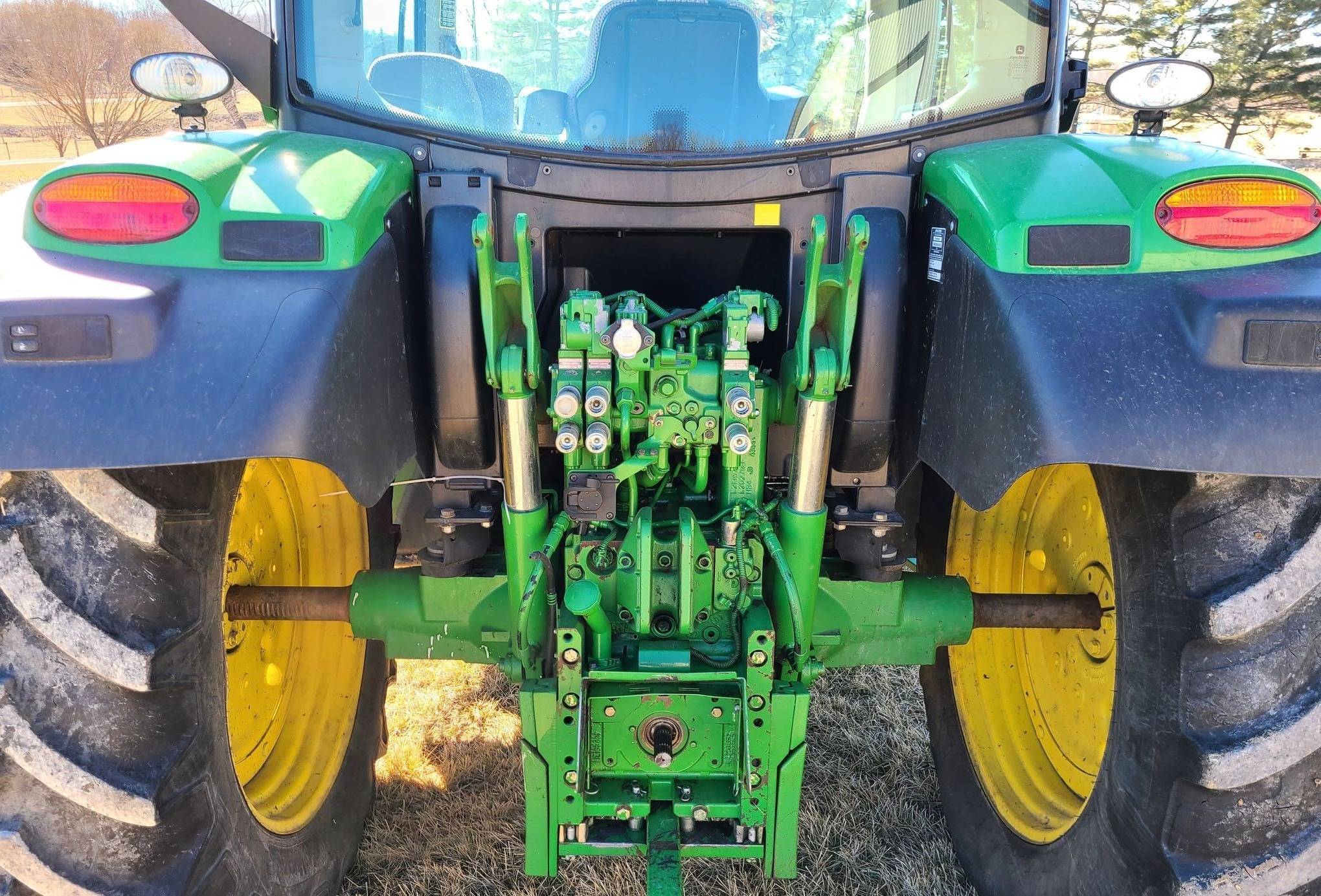 2015 John Deere 6125R