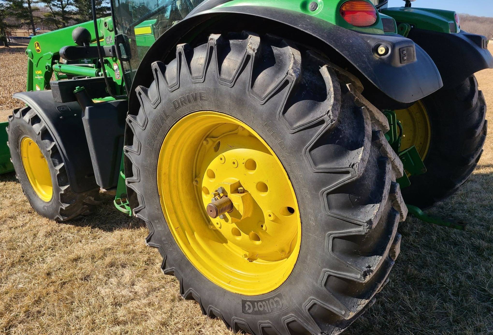 2015 John Deere 6125R