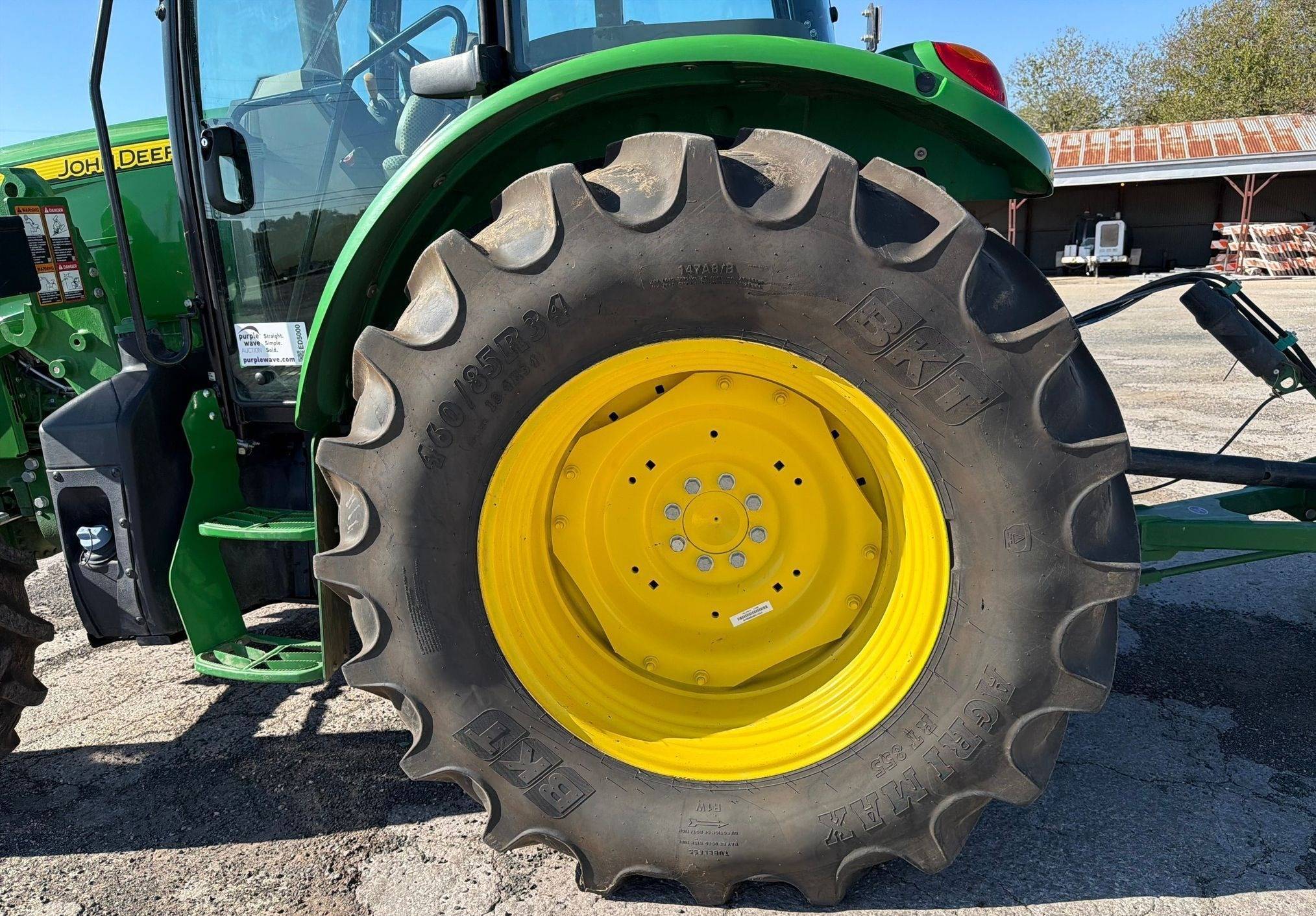 2022 John Deere 5115M