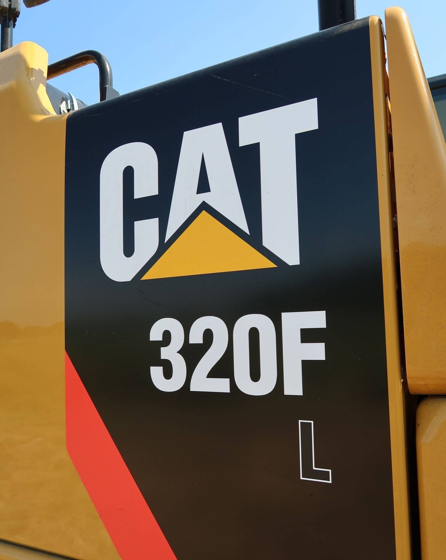 2017 Caterpillar 320F L
